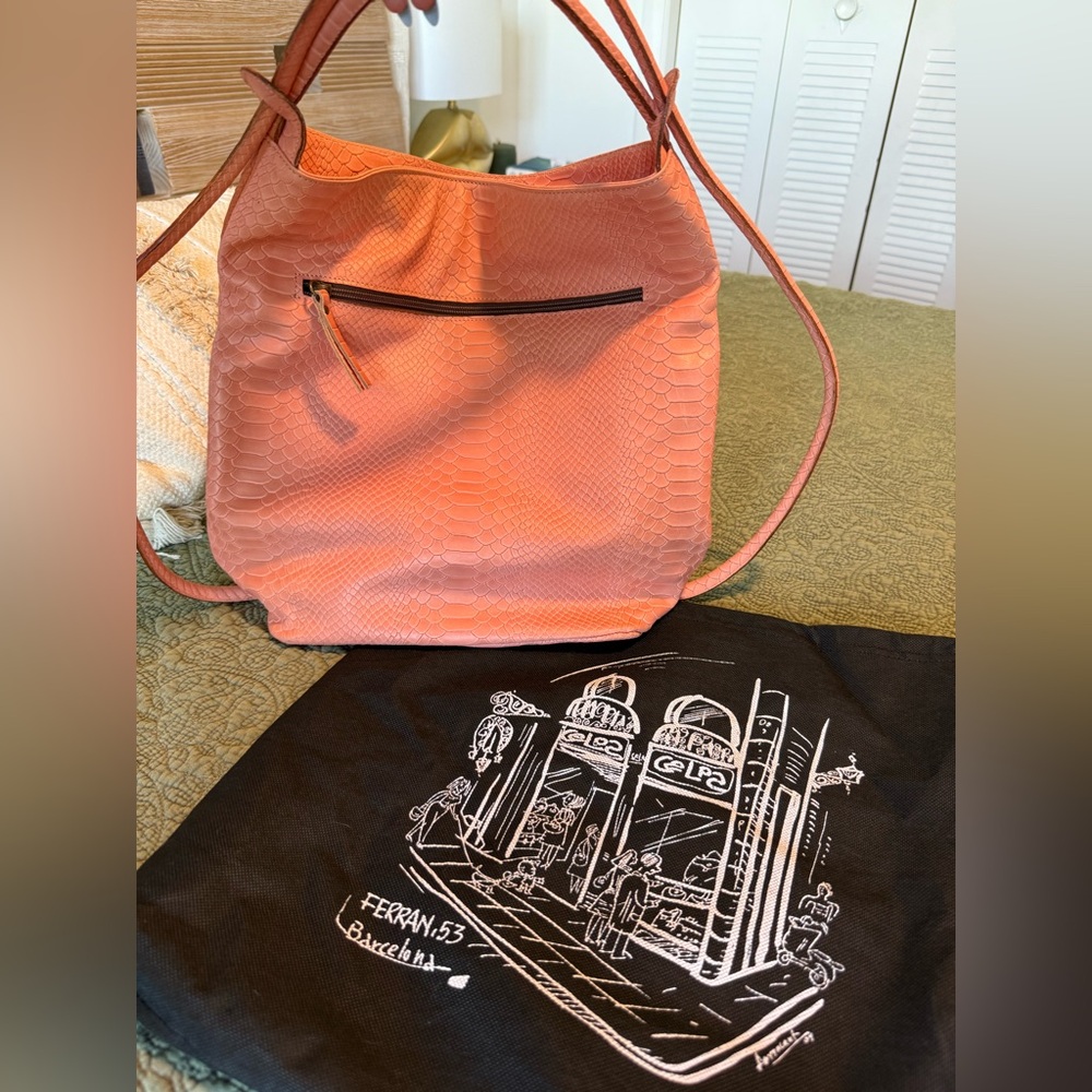 FERRAN.53 Barcelona Elegant Orange Textured Shoulder Bag